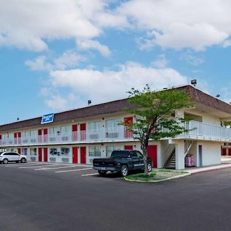 Rodeo Inn Пекос Екстериор снимка